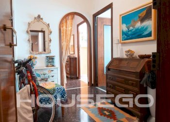 Corridoio - Bilocale via Giovanni Opisso, 76, Genova (zona Pegli) - foto 3