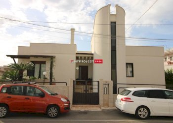 Villa Via Francesco Petrarca, Crispiano - foto 1