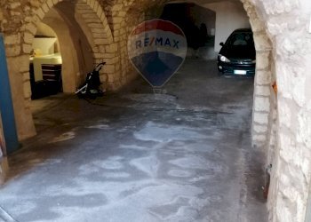 Cantina - Box Via Giuseppe Verdi
 
50, Monte Sant'Angelo - foto 1