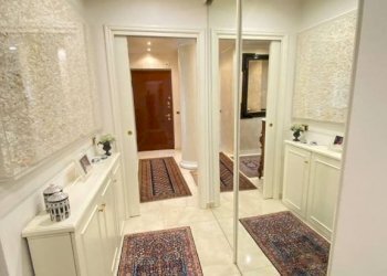 Corridoio - Four-room apartment via Gianfranco Zuretti, 47, Milano - photo 16