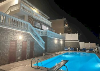 Piscina - Villa strada Solaro, Sanremo - photo 18