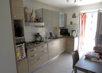 Trilocale via Jori, 8, Genova (zona Certosa) - foto 5