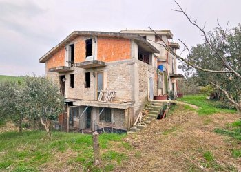 Stable - Palace Via roma, Saludecio - photo 5