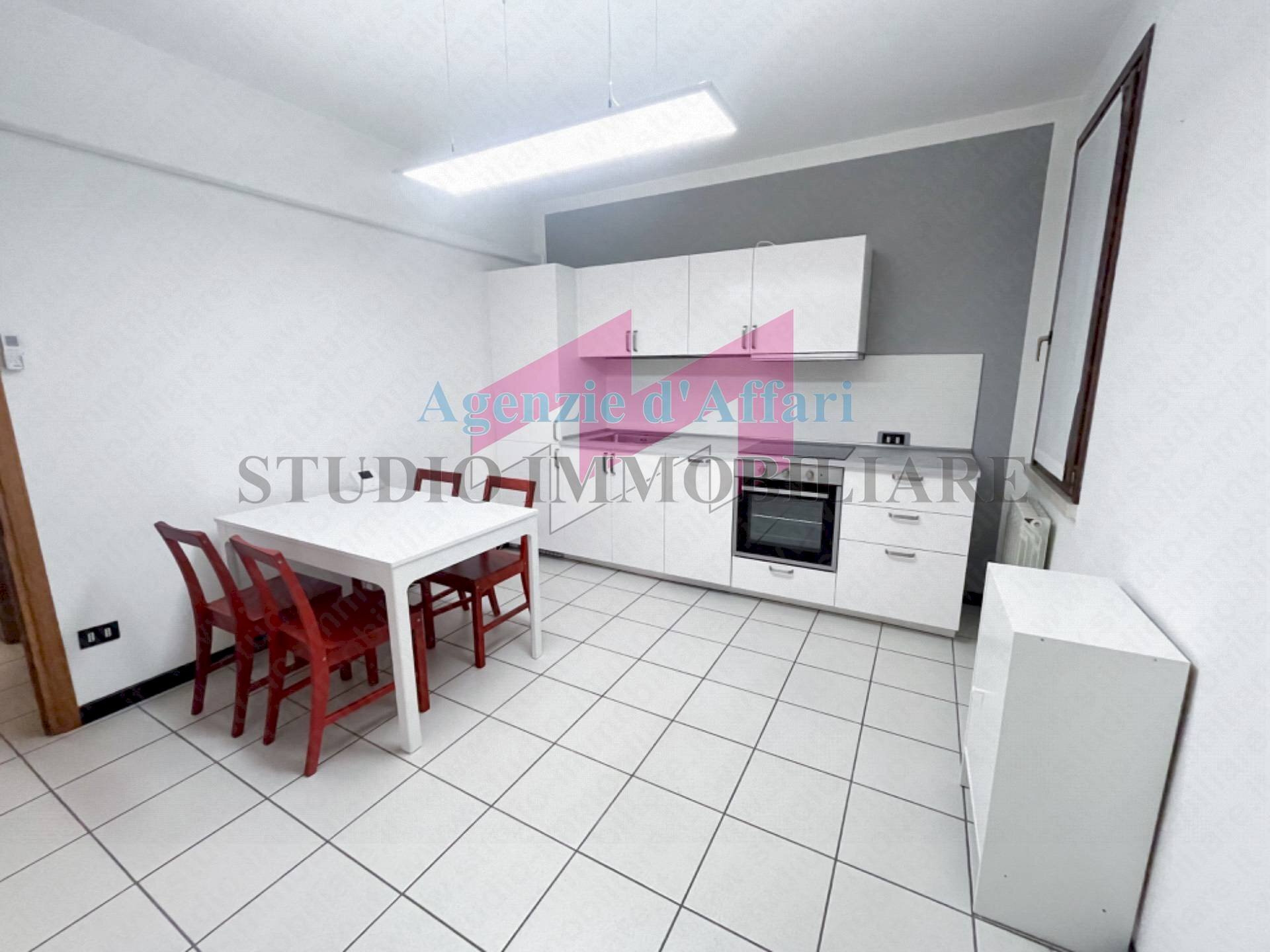 Foto 2 - Appartamento via cesare battisti
 
61, Castelmassa - foto 2