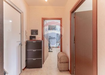 Hall / corridoio - Bilocale Via Sanzio
 
21, Fagnano Olona - foto 9