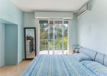 Camera / camera da letto - Bilocale Via Sanzio
 
21, Fagnano Olona - foto 15