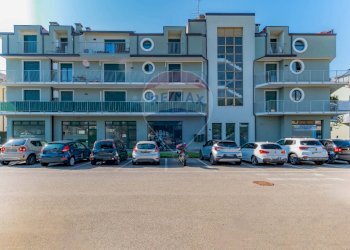 Edificio all\'aperto - Bilocale Via Sanzio
 
21, Fagnano Olona - foto 21