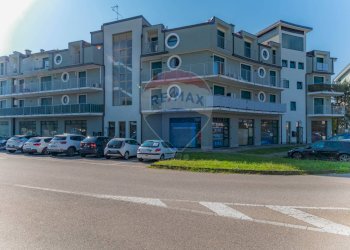 Edificio all\'aperto - Bilocale Via Sanzio
 
21, Fagnano Olona - foto 22