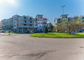 Edificio all\'aperto - Bilocale Via Sanzio
 
21, Fagnano Olona - foto 23