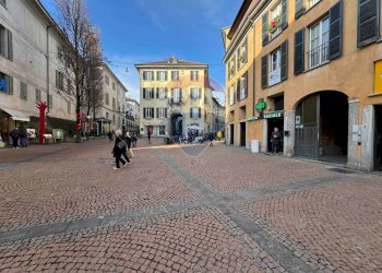 Edificio all\'aperto - Locale Commerciale Via Carlo Cattaneo
 
2, Varese - foto 7