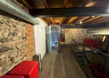 Hall / corridoio - Locale Commerciale Via Carlo Cattaneo
 
2, Varese - foto 11