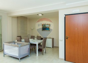 Soggiorno /pranzo - Apartment via E. MACRI'
 
8, Acireale - photo 13