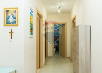 Hall / corridoio - Apartment via E. MACRI'
 
8, Acireale - photo 16