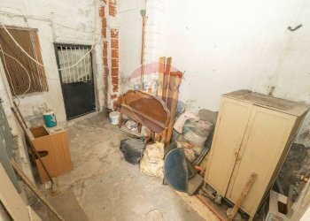 Dispensa di stoccaggio - Casa indipendente Via Guglielmo Marconi
 
10, Misterbianco - foto 21