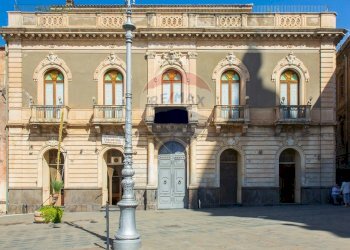 Edificio all\'aperto - Appartamento Piazza Roma
 
9, Biancavilla - foto 2