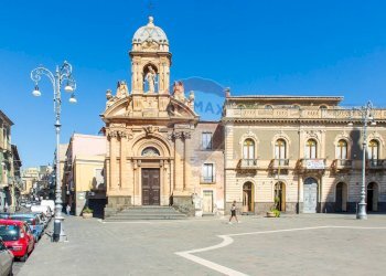 Edificio all\'aperto - Appartamento Piazza Roma
 
9, Biancavilla - foto 1