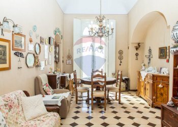 Sala da pranzo - Appartamento Piazza Roma
 
9, Biancavilla - foto 18