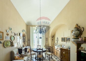 Sala da pranzo - Appartamento Piazza Roma
 
9, Biancavilla - foto 19