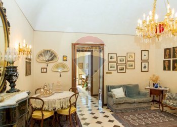 Sala da pranzo - Appartamento Piazza Roma
 
9, Biancavilla - foto 33