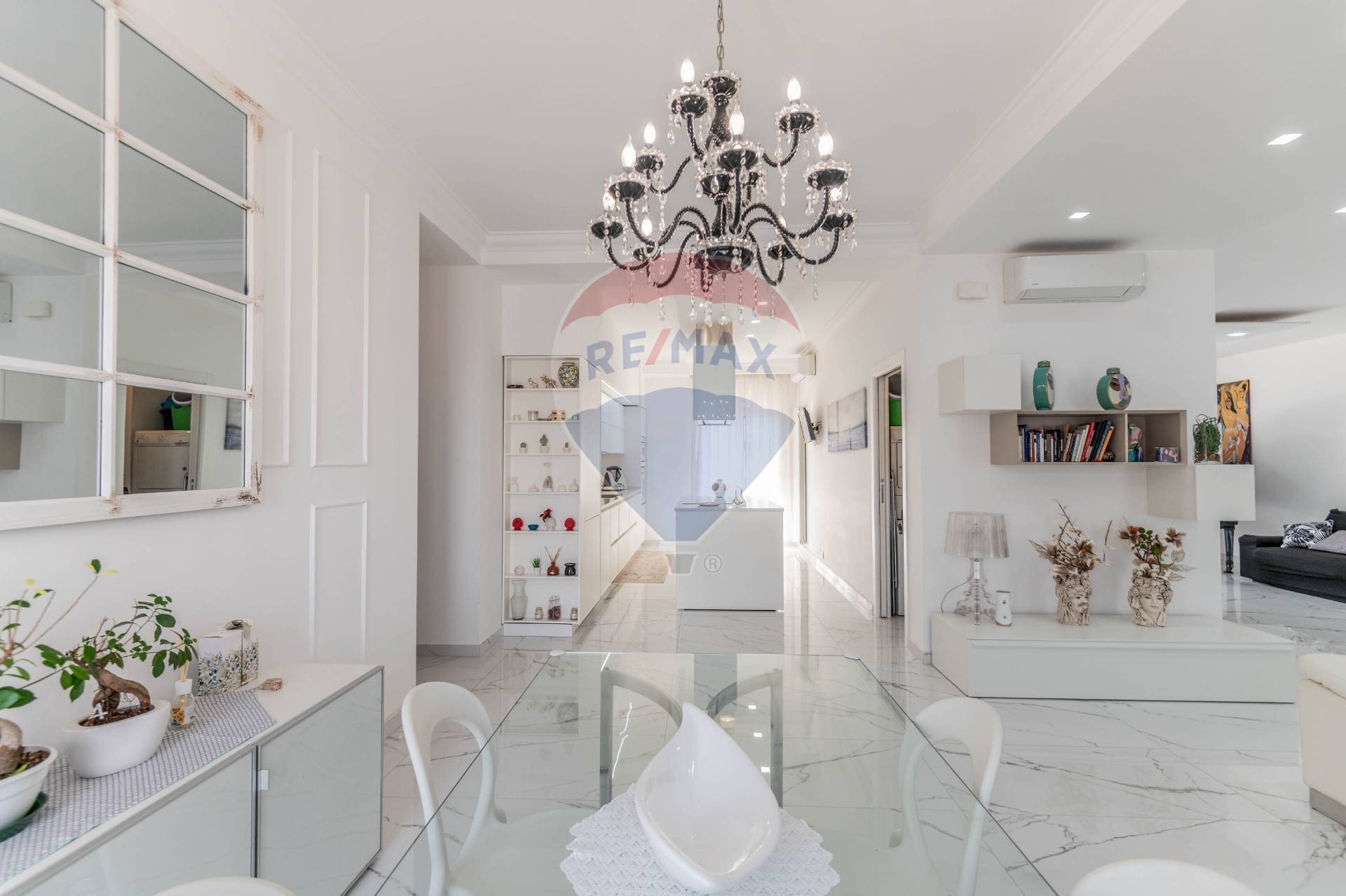 Sala da pranzo - Apartment VIA COLA DI RIENZO
 
18/20, Ramacca - photo 1