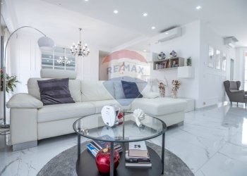 Sala da pranzo - Appartamento VIA COLA DI RIENZO
 
18/20, Ramacca - foto 2