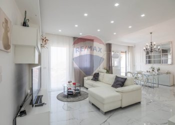 Sala da pranzo - Appartamento VIA COLA DI RIENZO
 
18/20, Ramacca - foto 31