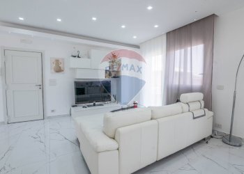 Soggiorno - Appartamento VIA COLA DI RIENZO
 
18/20, Ramacca - foto 32