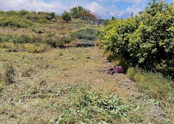 Vista delle montagne - Terreno agricolo via Palombaro
 
179, Santa Venerina - foto 2
