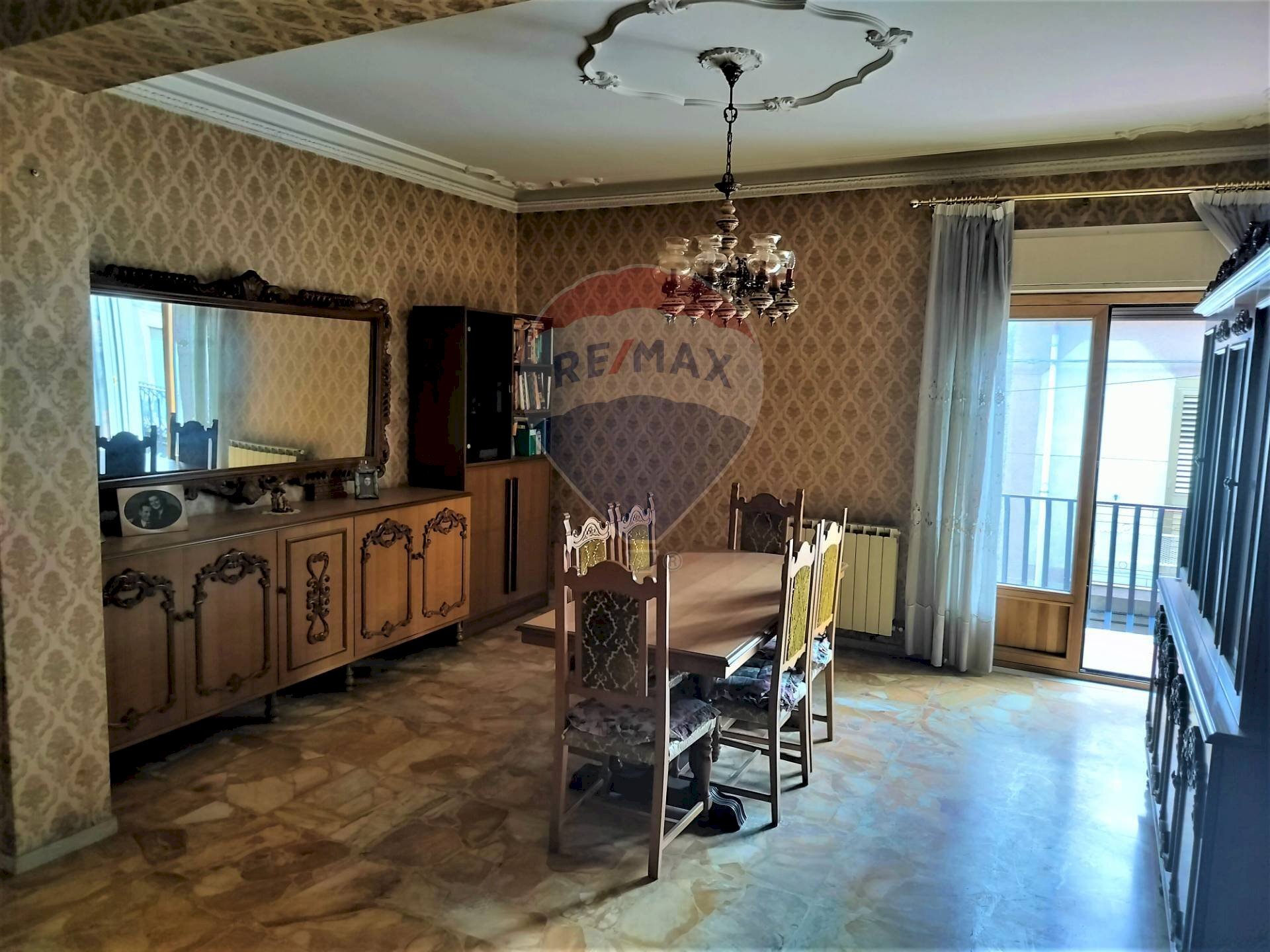 Sala da pranzo - Appartamento VIA REGINA MARGHERITA
 
56, Randazzo - foto 1