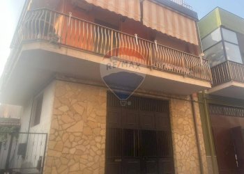 Edificio all\'aperto - Casa indipendente via solicchiata
 
54, Adrano - foto 12