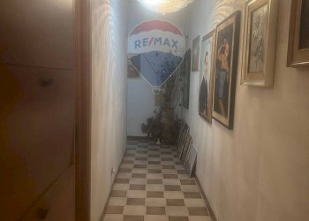 Hall / corridoio - Casa indipendente via solicchiata
 
54, Adrano - foto 15