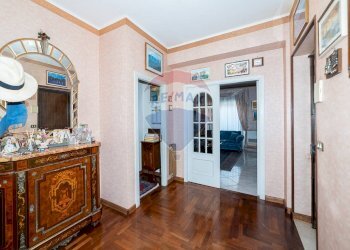 Hall / corridoio - Quadrilocale VIA DOMENICO MORELLI, Catania - foto 6