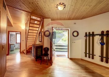 Hall / corridoio - Villa Bolzano
 
6, Altavalle - foto 16