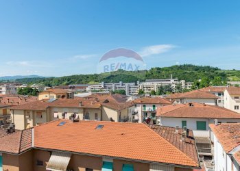 Edificio all\'aperto - Attic via trieste
 
107, San Giovanni Valdarno - photo 6