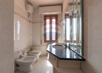 Bagno - Attic via trieste
 
107, San Giovanni Valdarno - photo 17