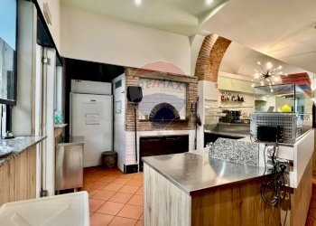 ANGOLO PIZZERIA - Commercial Activity Pistoia - photo 32