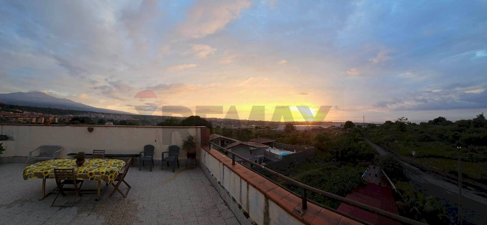 Terrazza - Appartamento Via Croce
 
160, Aci Catena - foto 1