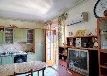 Cucina - Appartamento Via Croce
 
160, Aci Catena - foto 9