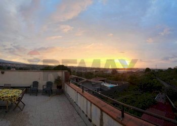 Terrazza - Appartamento Via Croce
 
160, Aci Catena - foto 1