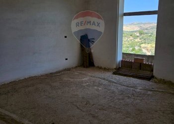 Stanza vuota - Rustico Via Toniolo
 
snc, Mirabella Imbaccari - foto 12