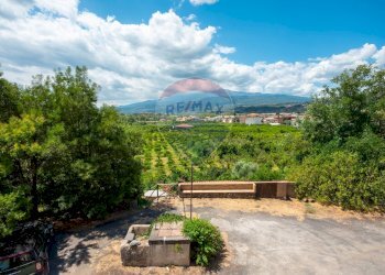 Vista delle montagne - Terreno agricolo via pasteria
 
19E, Calatabiano - foto 4