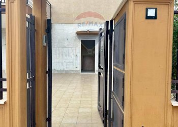 Hall / corridoio - Casa indipendente via Germania
 
3, Manfredonia - foto 3