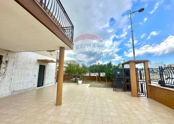 Terrazza - Casa indipendente via Germania
 
3, Manfredonia - foto 8