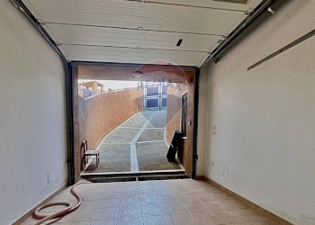 Stanza vuota - Casa indipendente via Germania
 
3, Manfredonia - foto 16