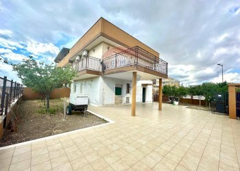 Casa all\'aperto - Casa indipendente via Germania
 
3, Manfredonia - foto 1