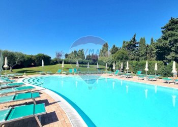 Piscina - Bilocale Via Salgari
 
21, Cecina - foto 1