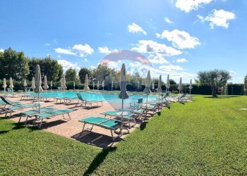 Piscina - Bilocale Via Salgari
 
21, Cecina - foto 30