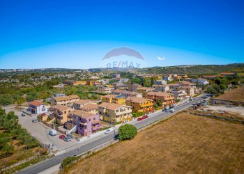 Edificio all\'aperto - Casa indipendente Via Brigata Sassari
 
48, Tissi - foto 7