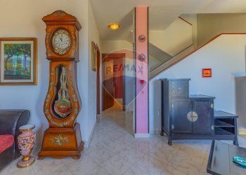 Hall / corridoio - Casa indipendente Via Brigata Sassari
 
48, Tissi - foto 9