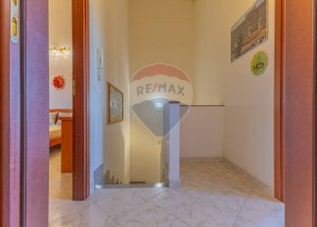 Hall / corridoio - Casa indipendente Via Brigata Sassari
 
48, Tissi - foto 22